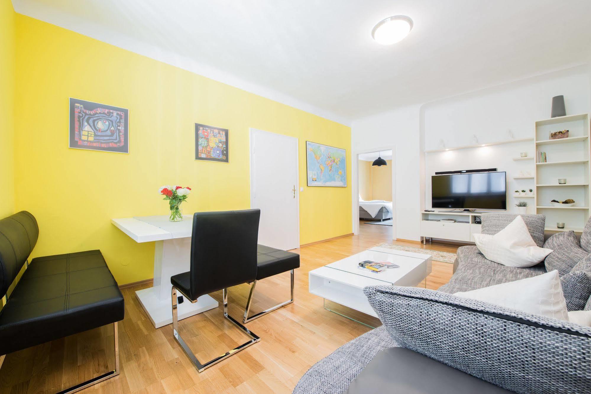 Apartment Domino *
