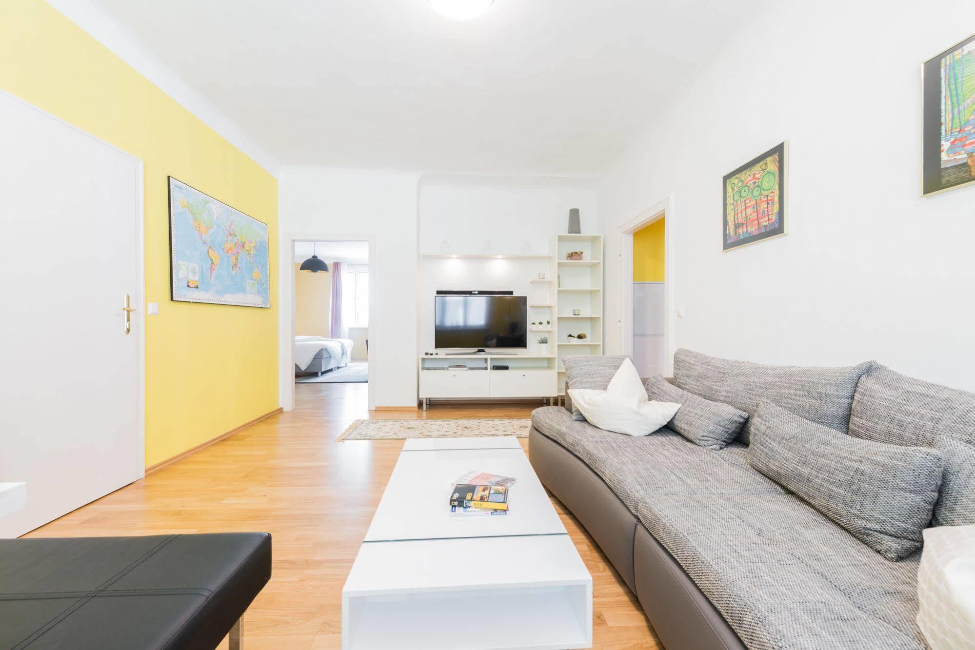 Apartment Domino *