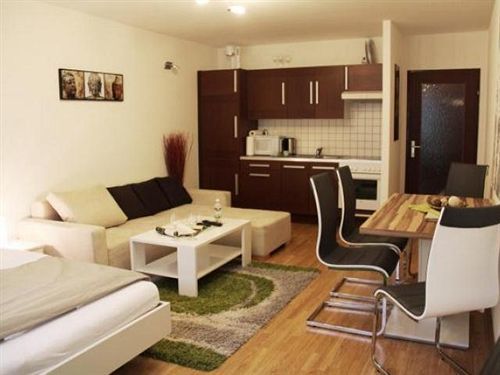 Quellenstrasse Apartamento *