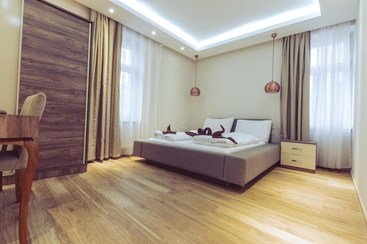 Aurellia Apartment