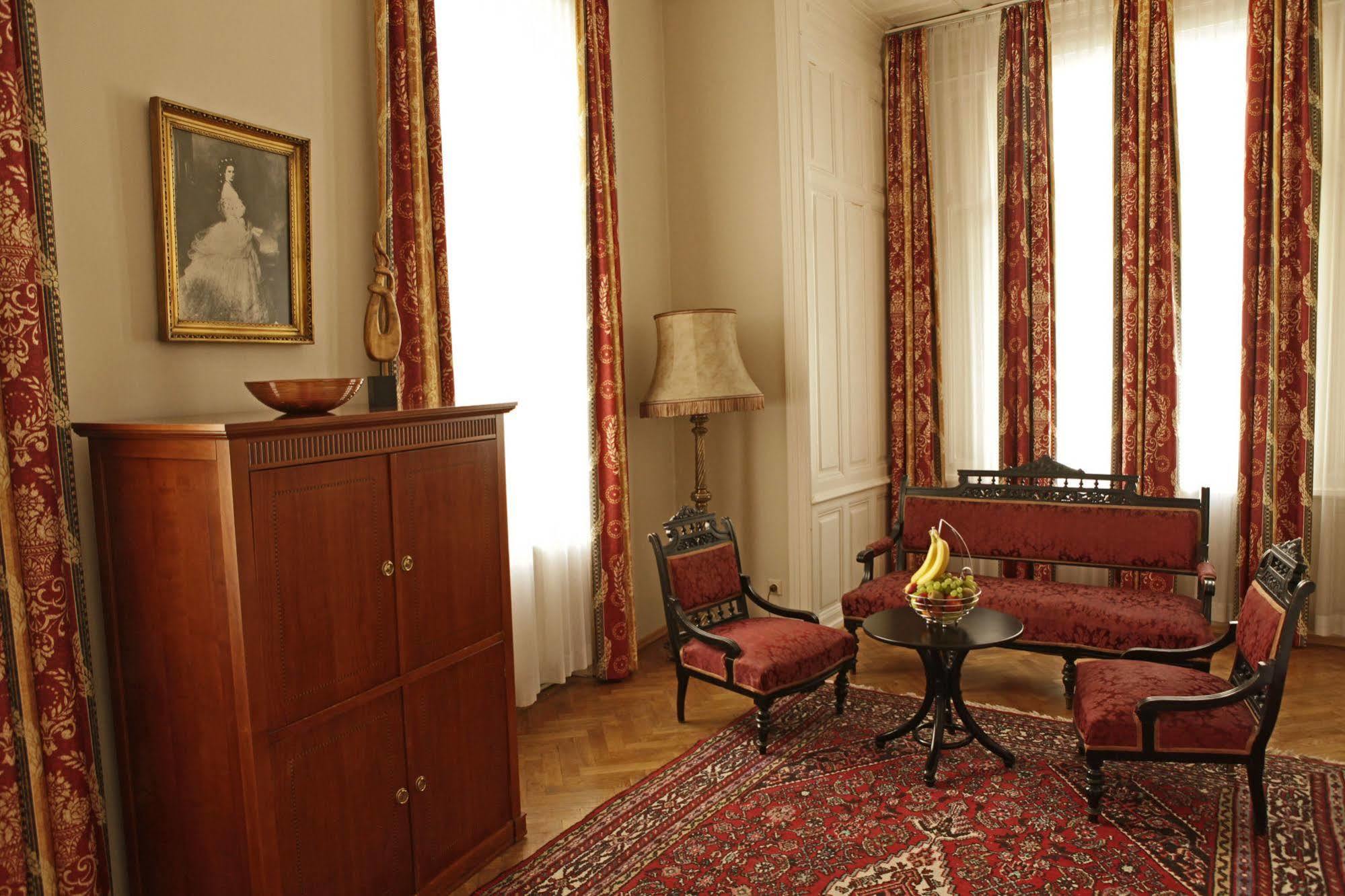 Domizil Hotel 4*