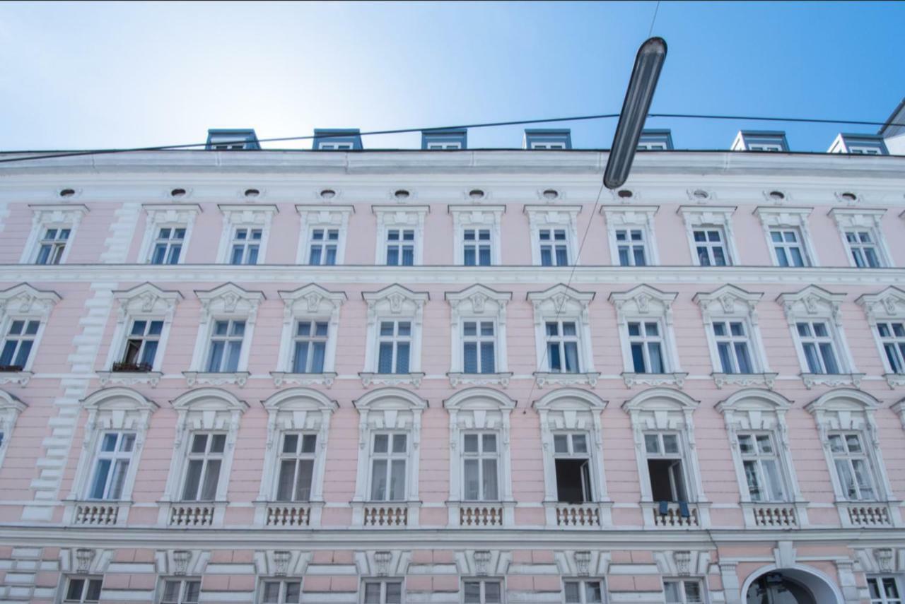 Lovely In A Quiet Area Close To The Center Apartment