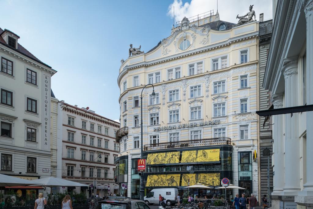 Neuer Markt 3*