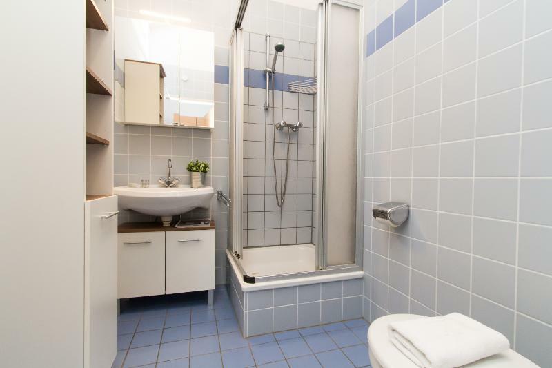Apartmenthaus Hietzing I Contactless Check-in Viena