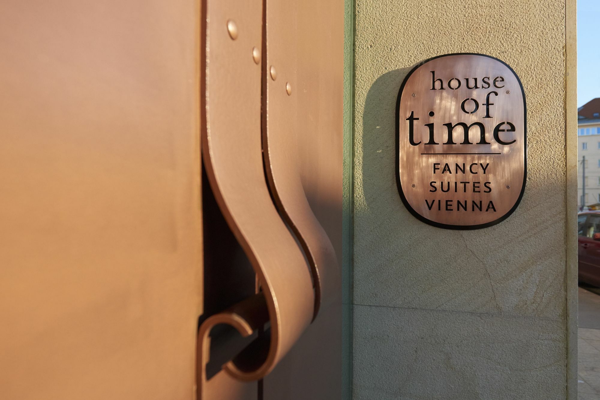 House Of Time - Fancy Suites Hotel