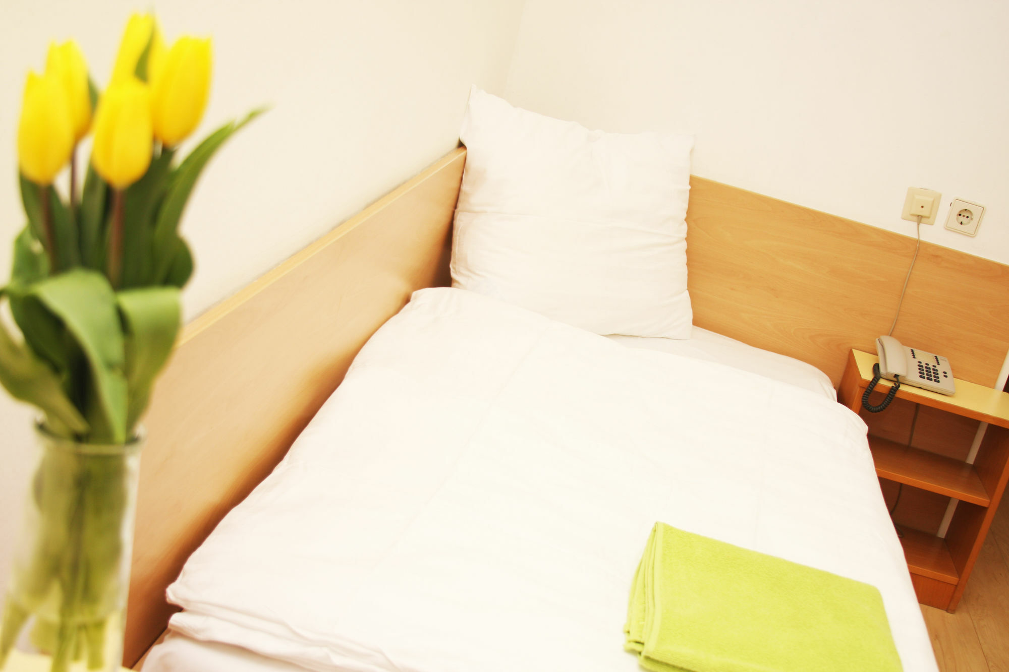 Mynext - Westbahnhof One Hostel
