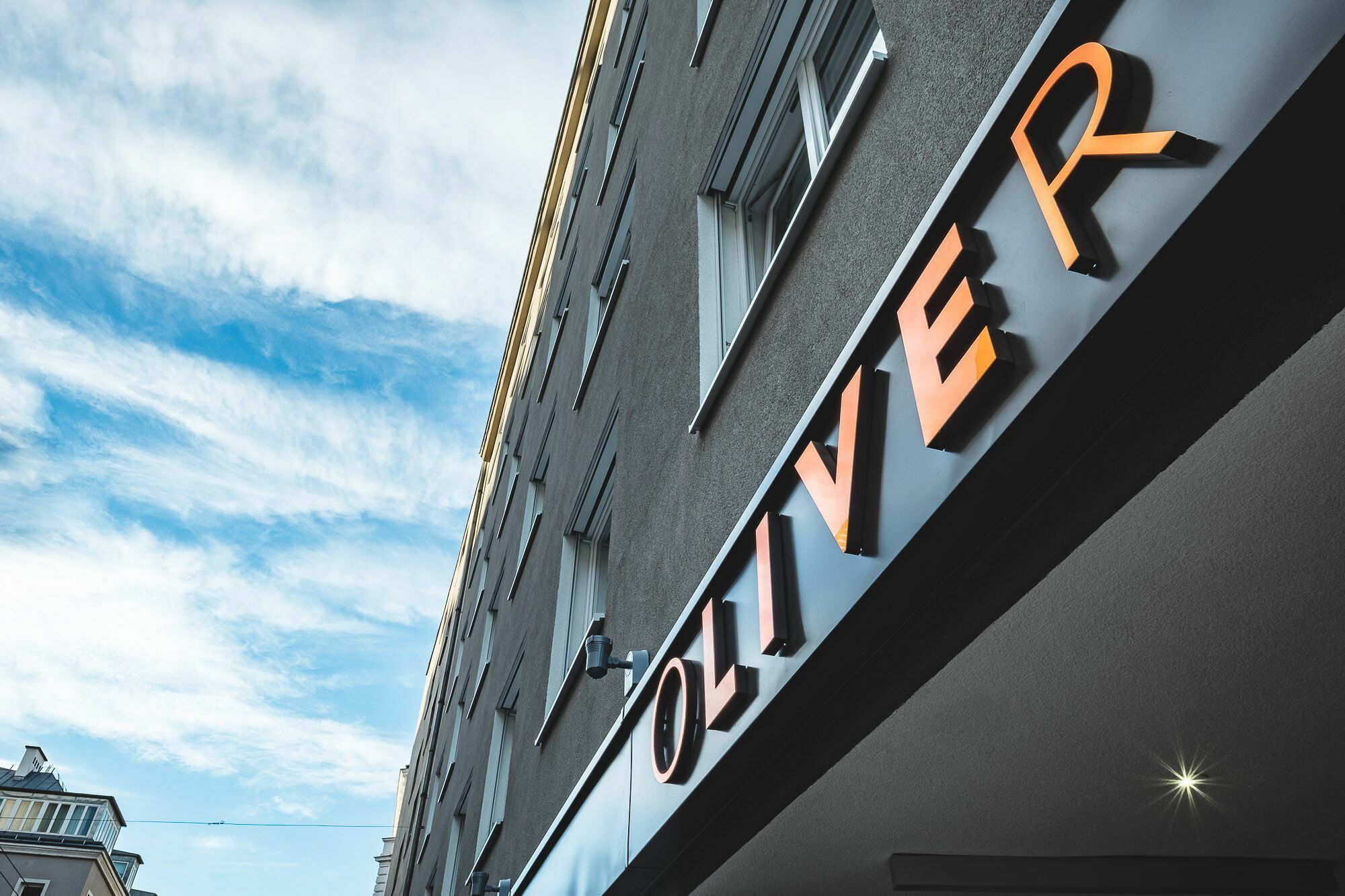 Oliver | Contactless Check-in Aparthotel Vienna