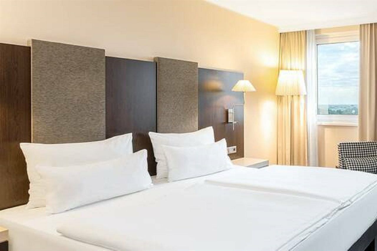 Nh Danube Hotel Vienna