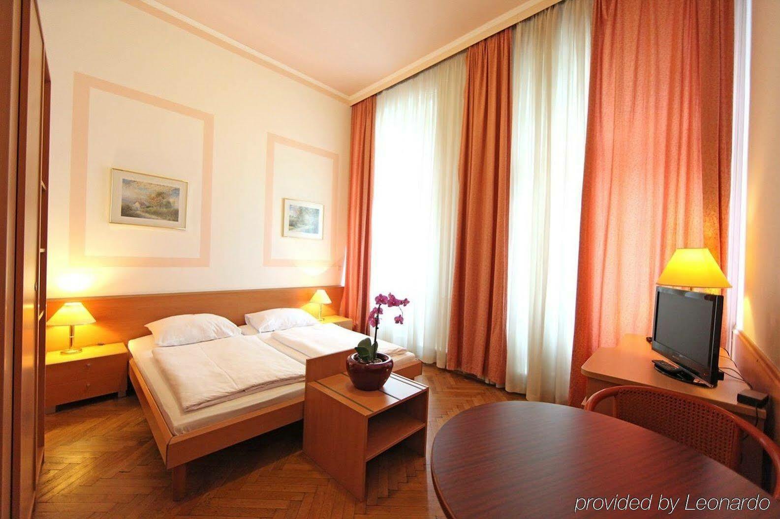Marc Aurel - Center Hotel 3*