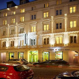Fortyplusone - Newly Renovated! Hotel 4*