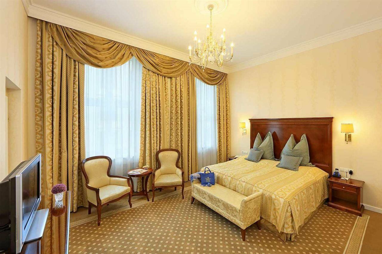De France Hotel 5*