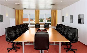 Hotel Leonardo Schonbrunn 4*