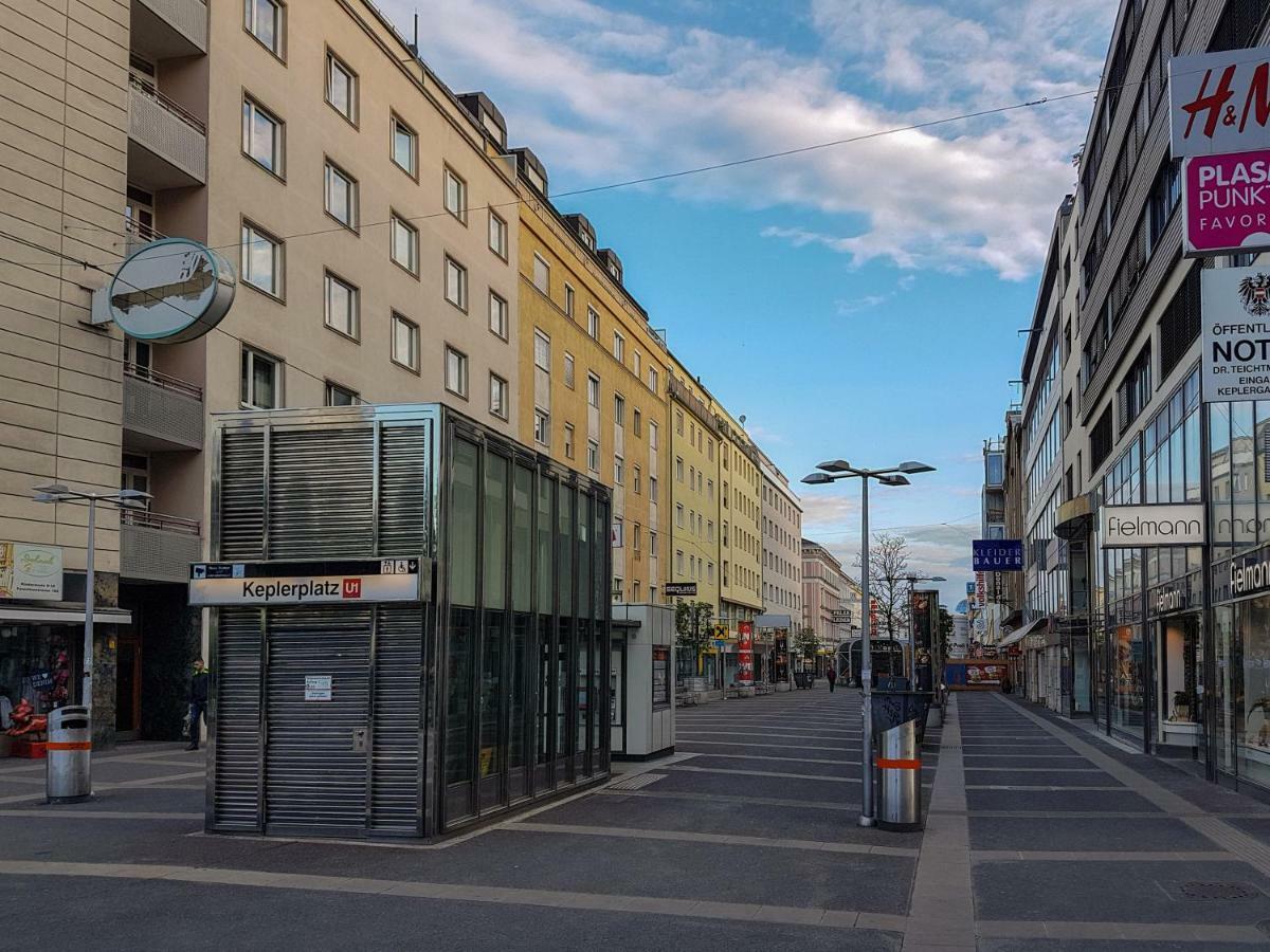 Kepler Apartment