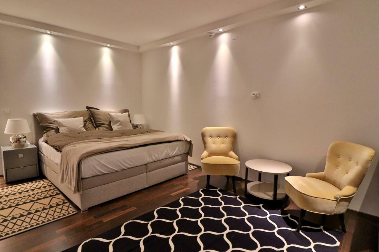 Apartment Parkring By Nikolax *