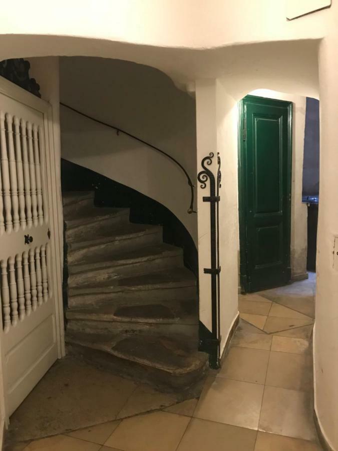 The Barts Center - Self Check-in Apartment
