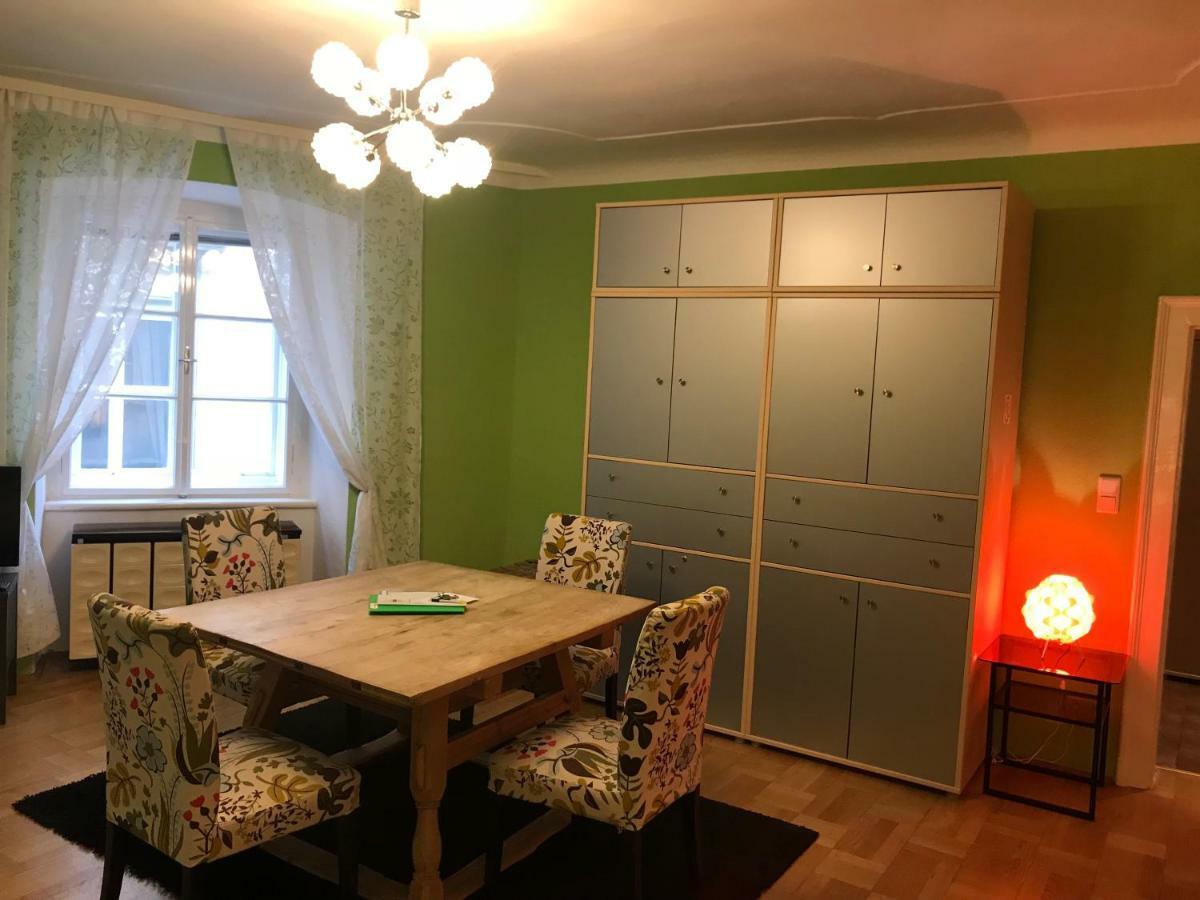 The Barts Center - Self Check-in Apartment *