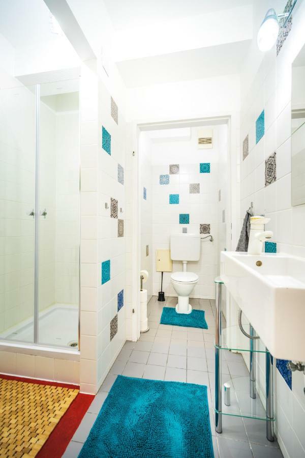 10 Min. Downtown - 2 Bedrooms - Parking Apartamento Viena
