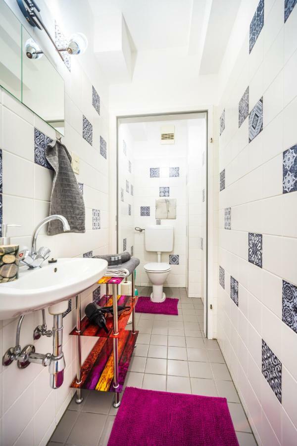 Apartamento 10 Min. Downtown - 2 Bedrooms - Parking *