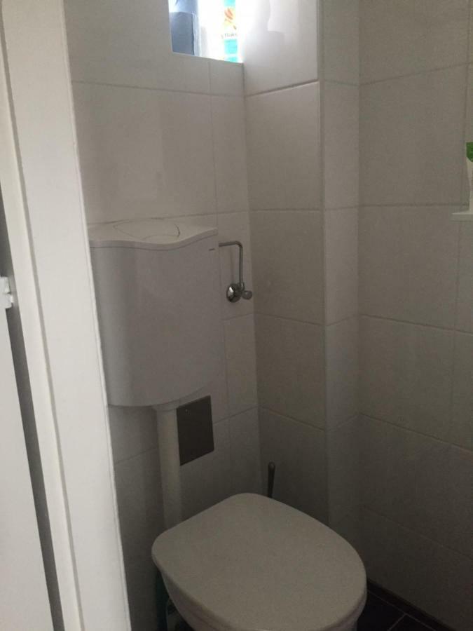 Ruhige Schone Dachgeschosswohnung Mit Balkon Apartment