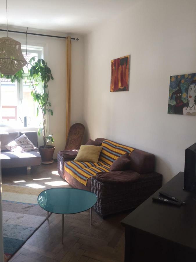 Ruhige Schone Dachgeschosswohnung Mit Balkon