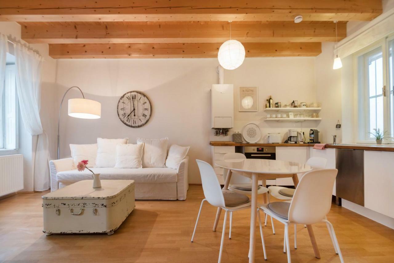 Sunny Apartment