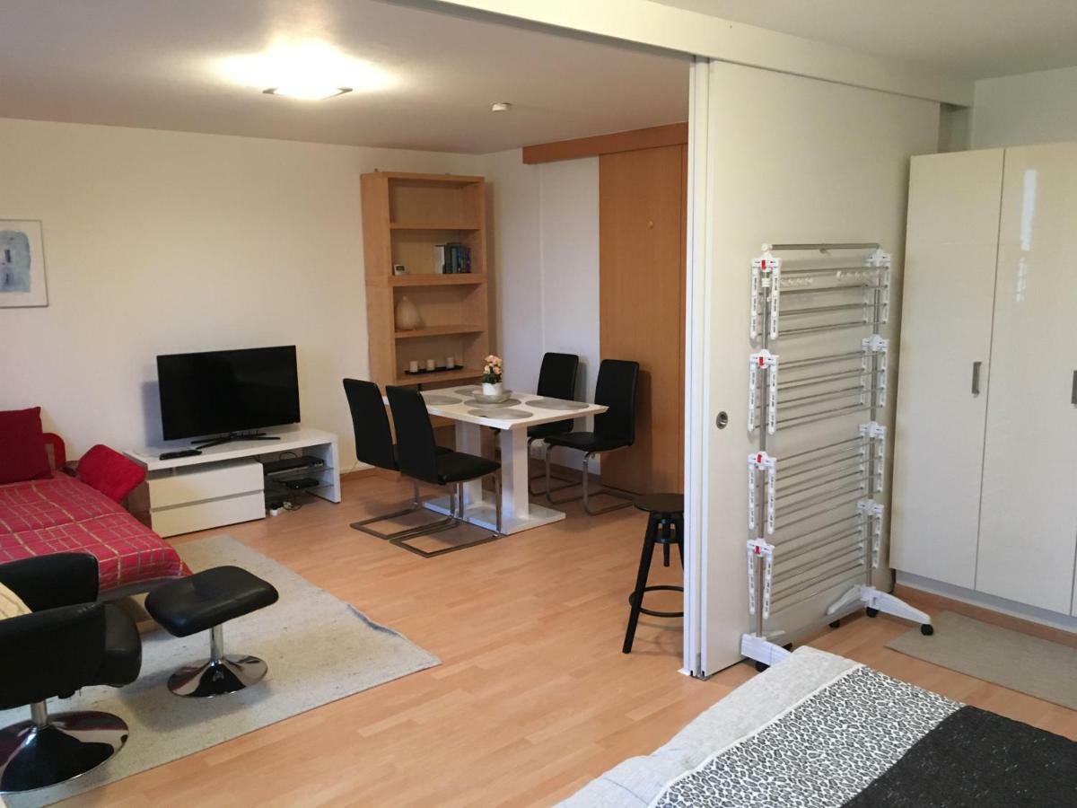 Zentrumnah Direkt An Ubahn Bei Un-vic Und Am Badestrand Apartamento