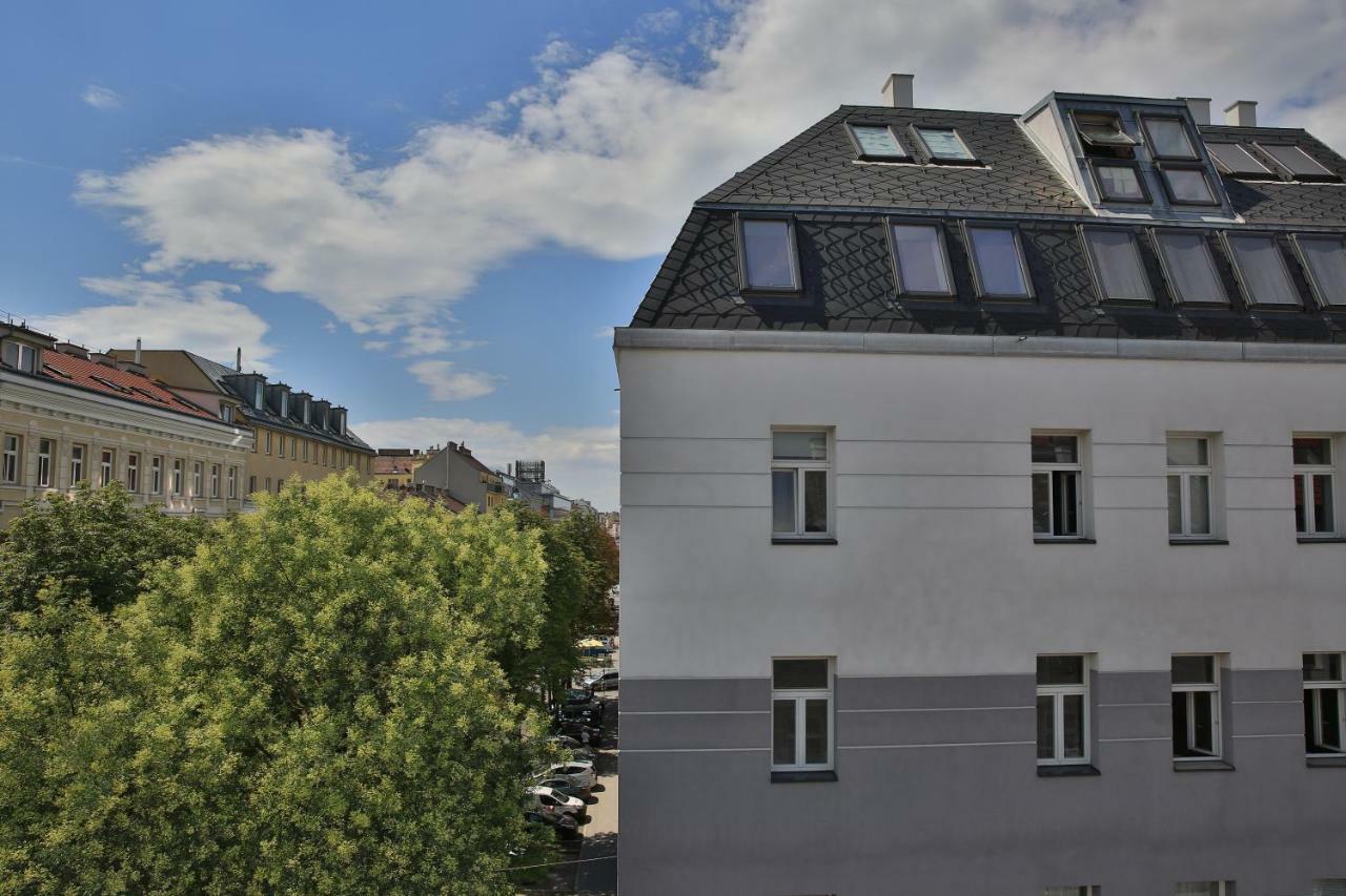 Celestial Living L Dg2'12 * Wien
