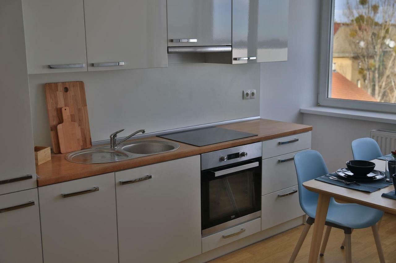 Apartment Celestial Living L Dg2'12 *