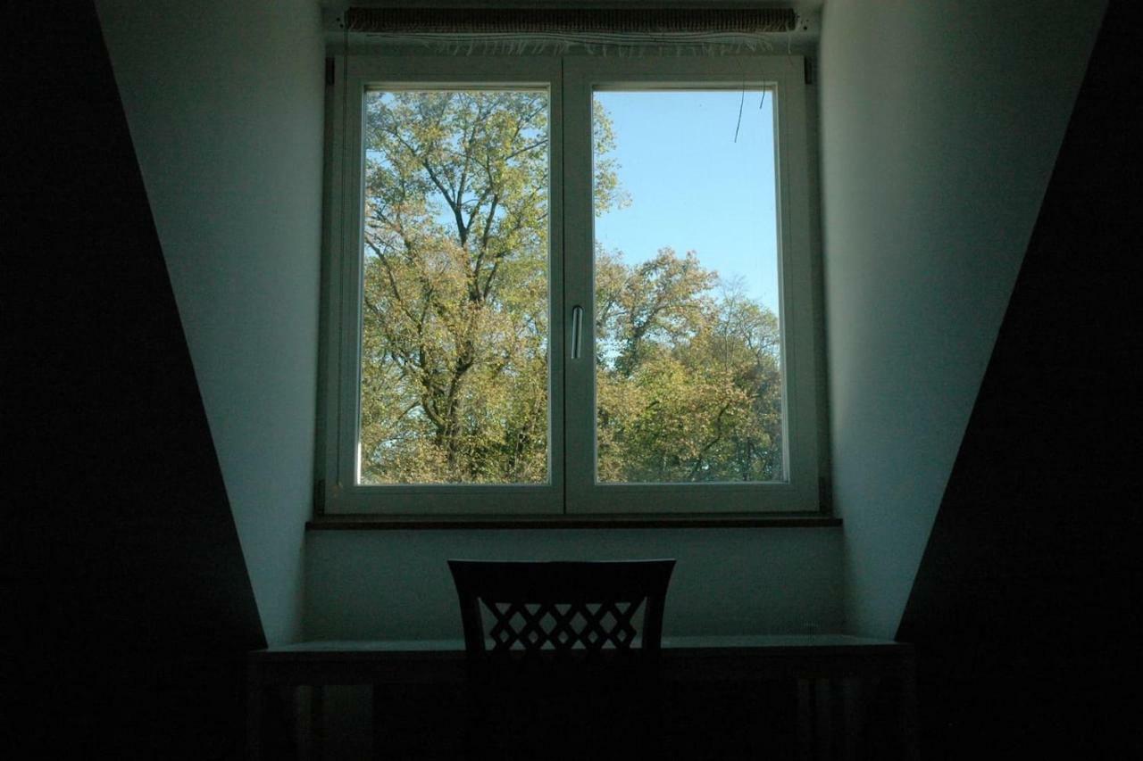 Apartment Quiet, Spacious And Family-friendly Top-floor Apartment, 100m2, 2 Bedrooms, Garden View