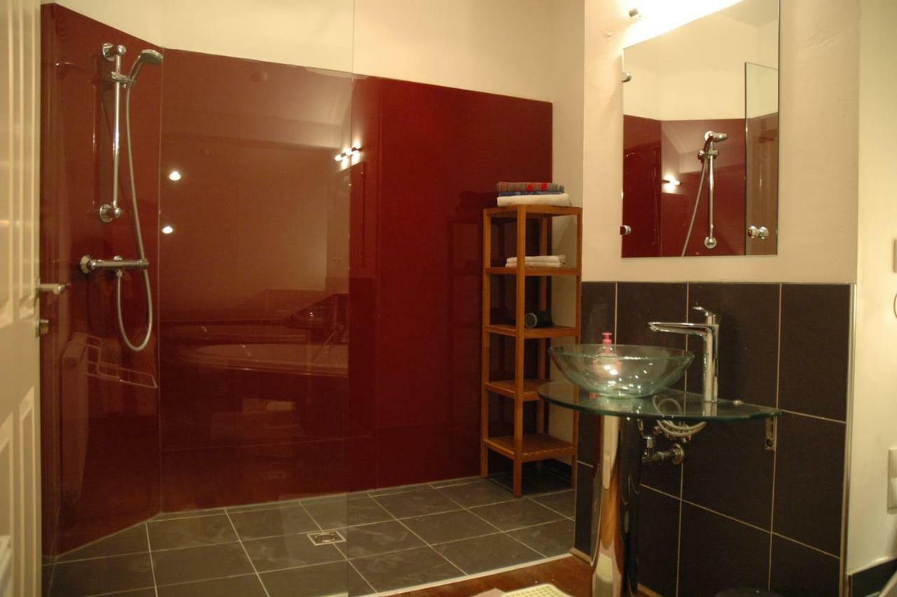 Apartment Quiet, Spacious And Family-friendly Top-floor Apartment, 100m2, 2 Bedrooms, Garden View Vienna
