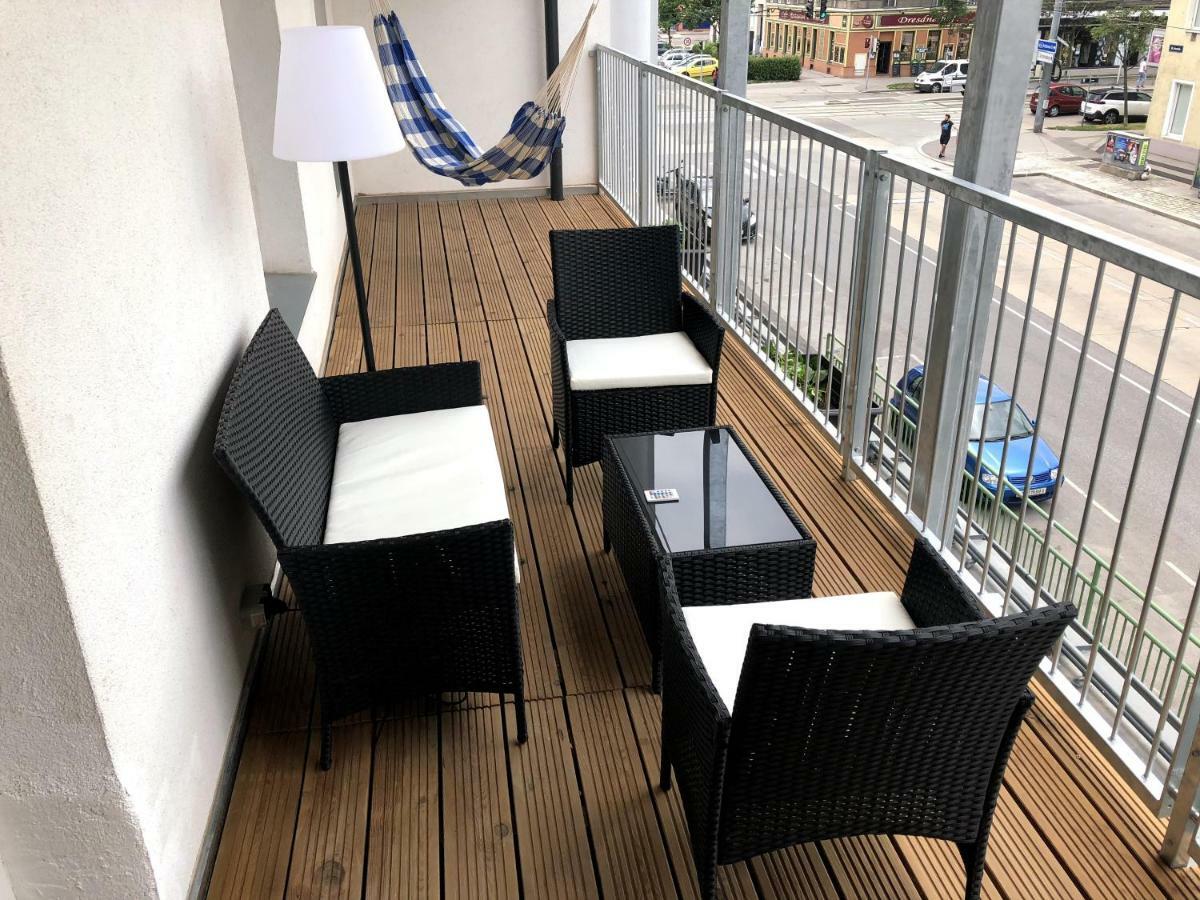 Spacious In Center With Terrace Apartment *