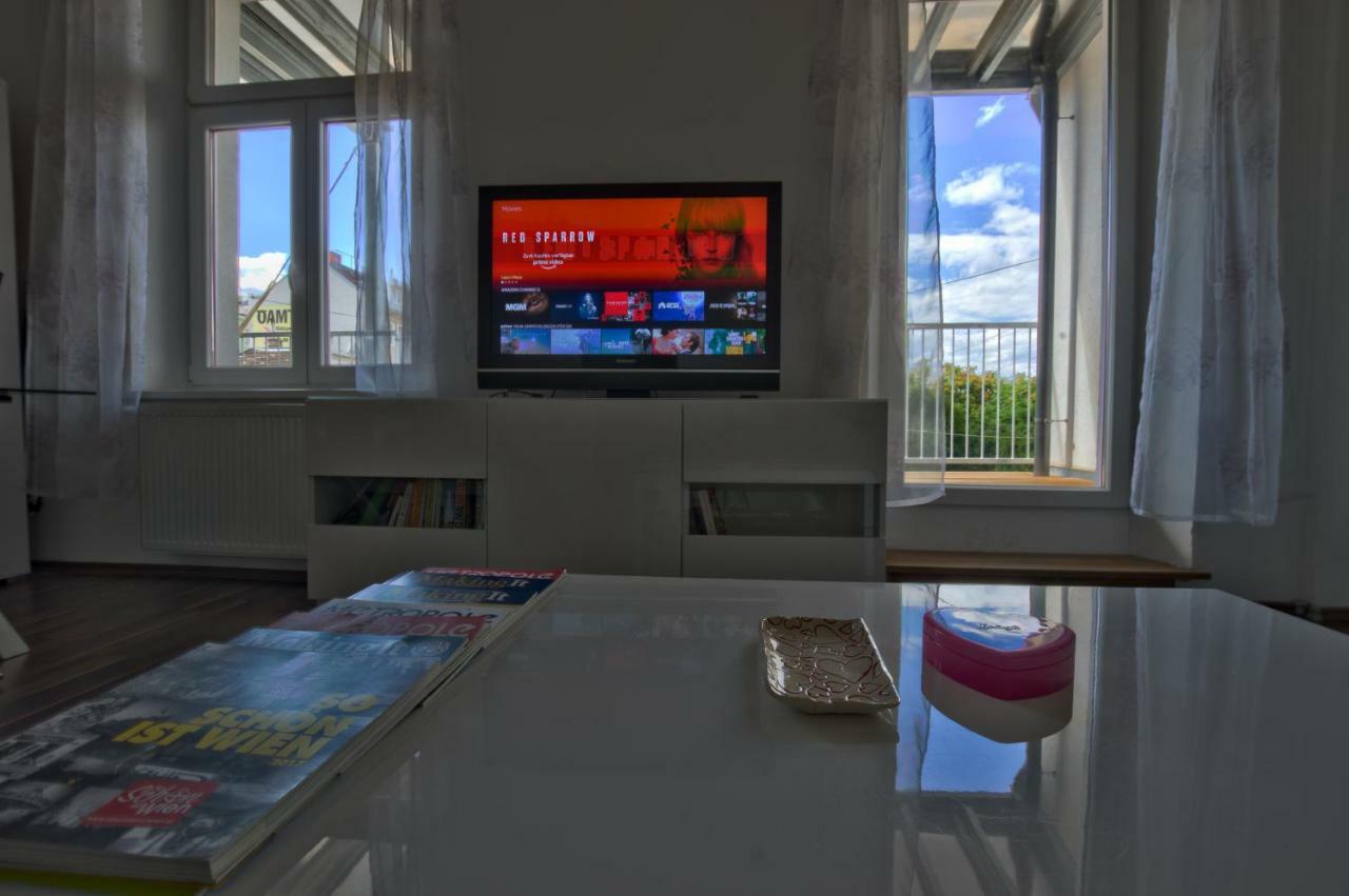 Apartment Spacious In Center With Terrace *