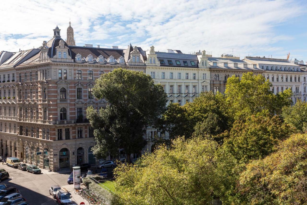 Rudolfsplatz Apartment
