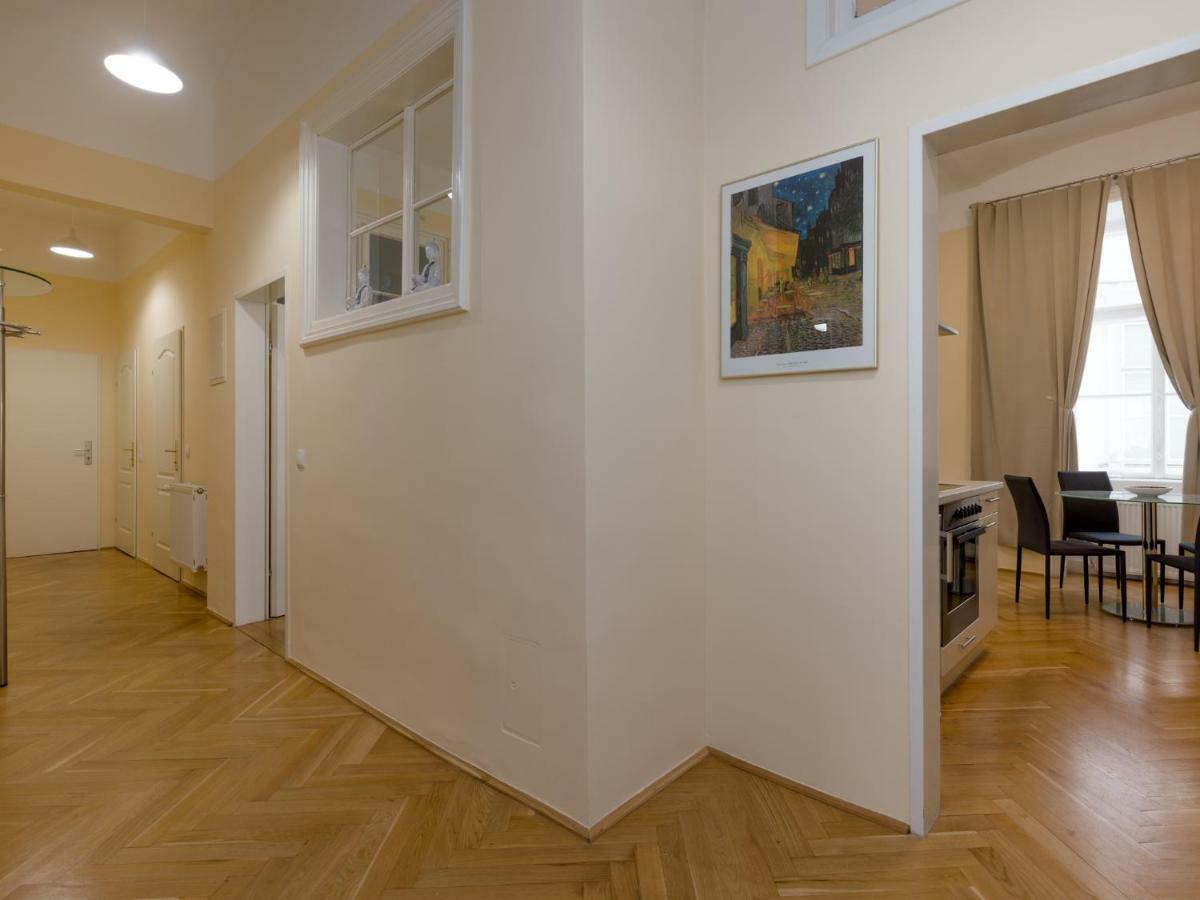Stadtpark Apartment *