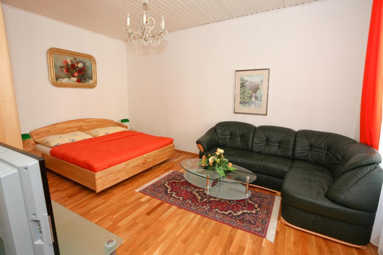 Classic Apartment I Close To Main Station I 10 Minutes To Belvedere