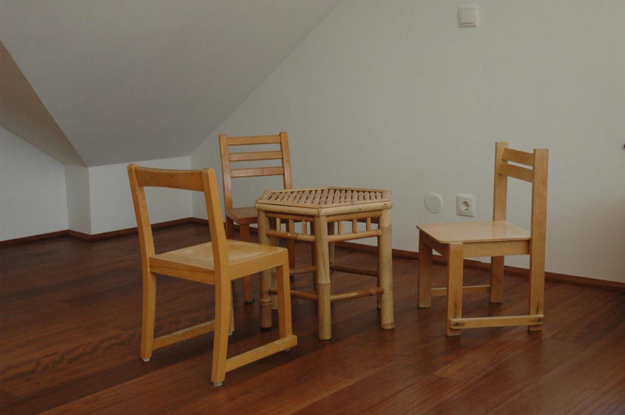 Quiet, Spacious And Family-friendly Top-floor Apartment, 100m2, 2 Bedrooms, Garden View Apartment
