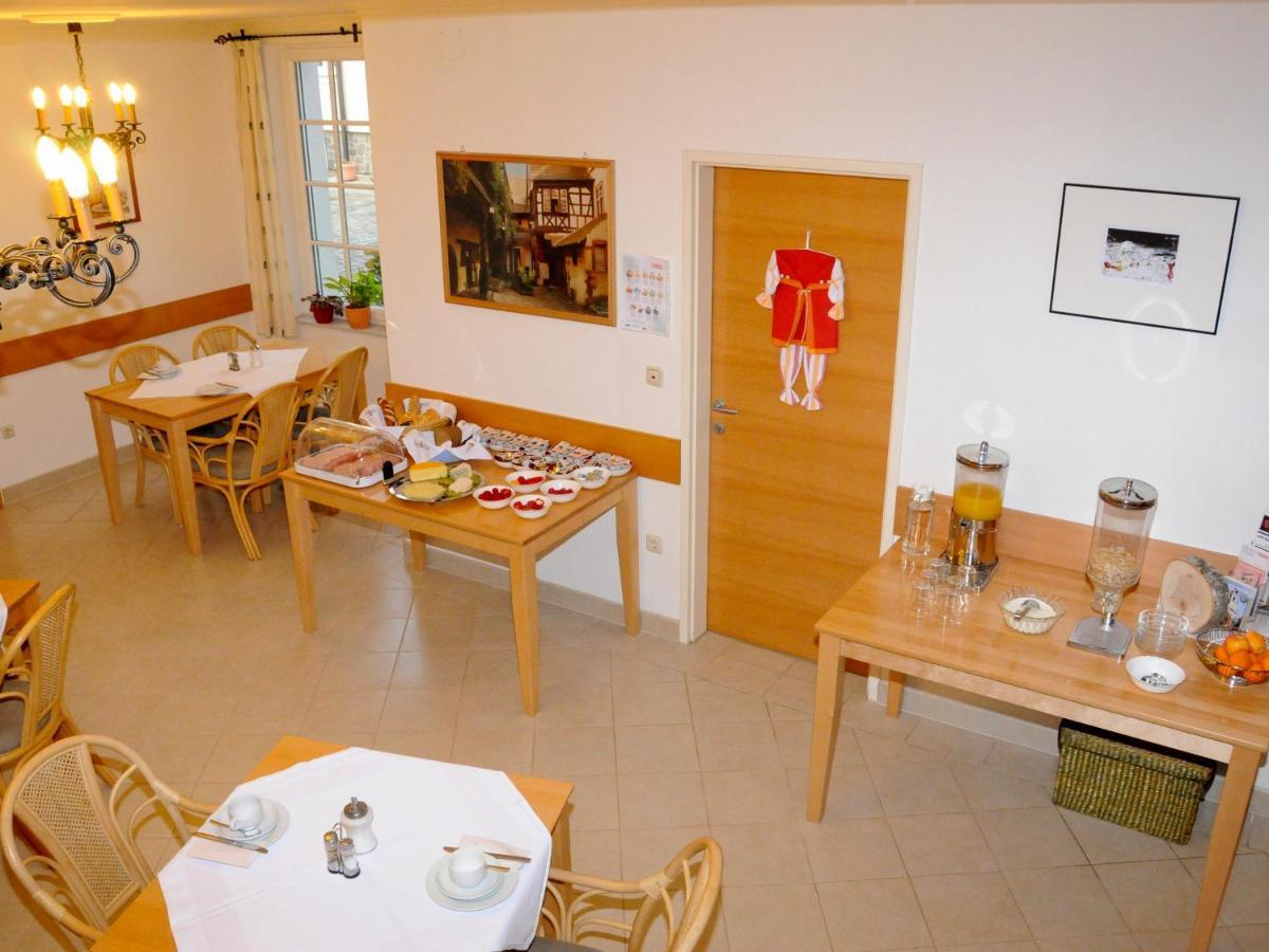 Familie Schwarz Acomodação com café da manhã  3*