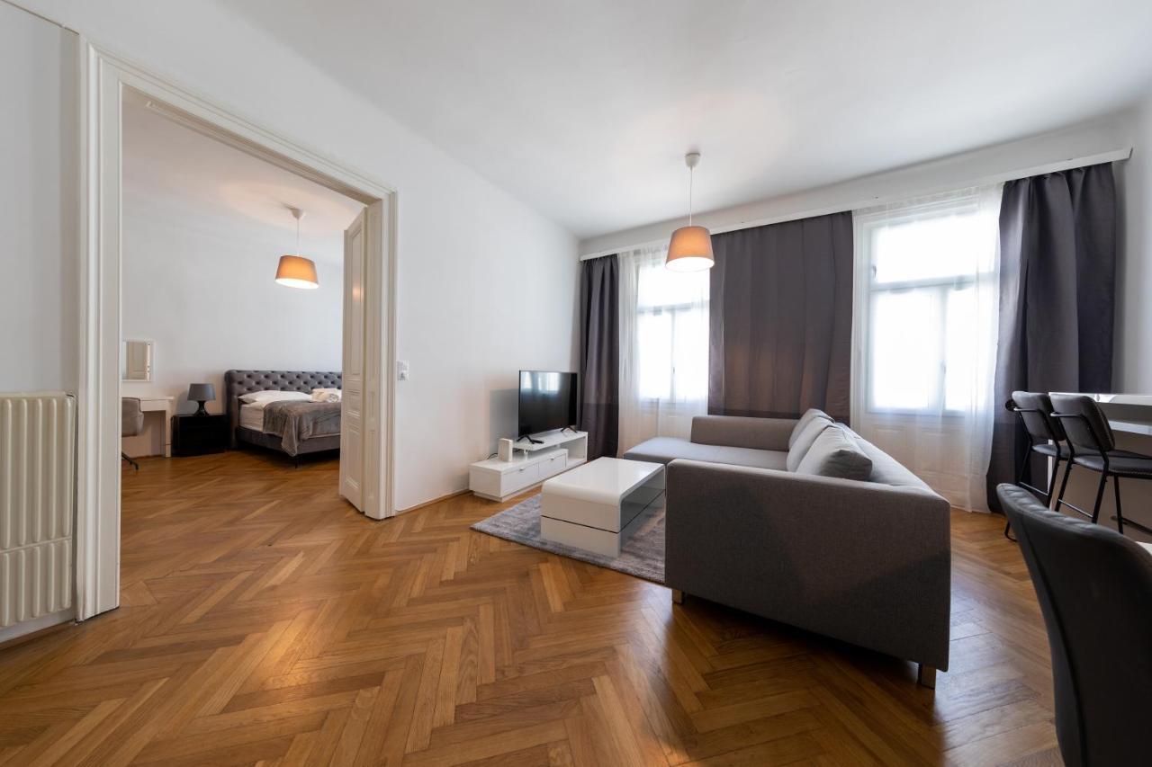 Dream Center Apartment
