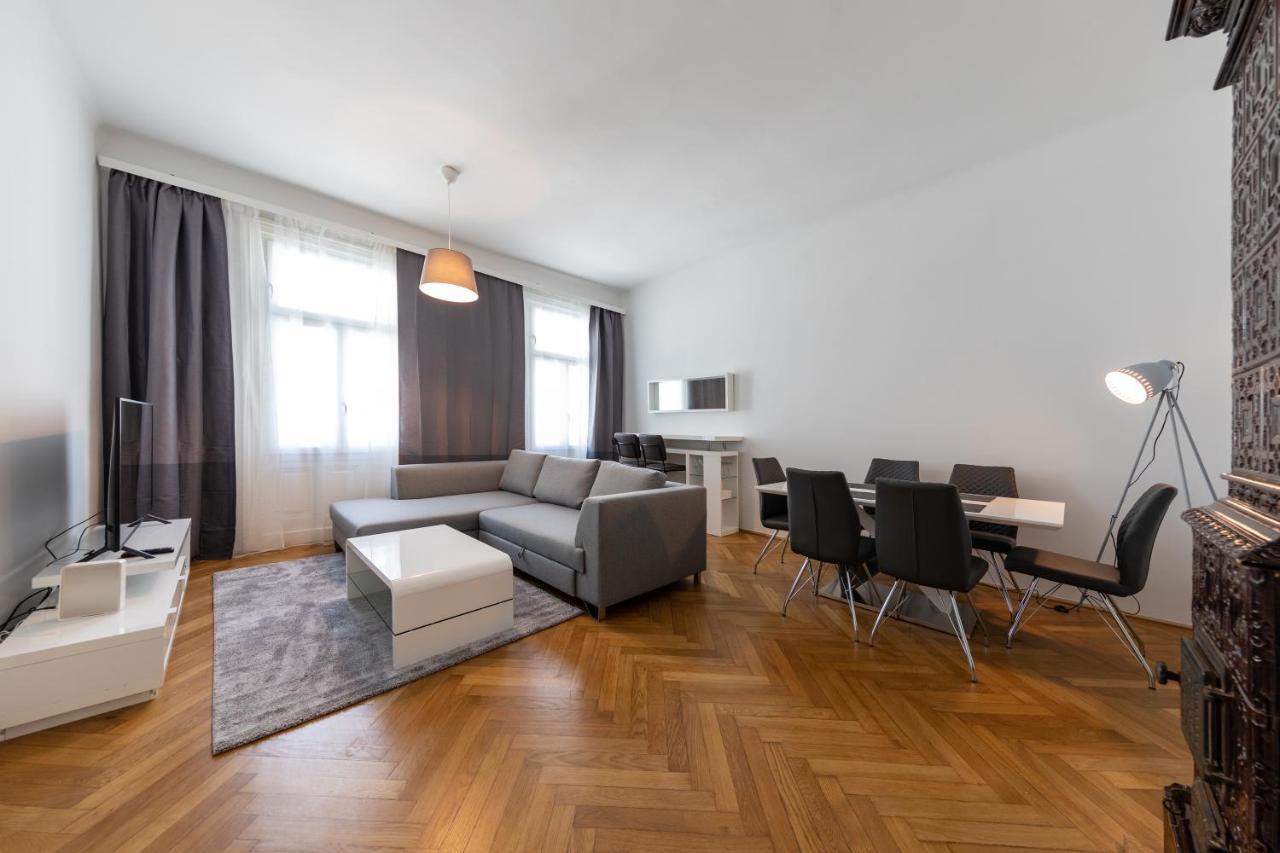 Apartment Dream Center