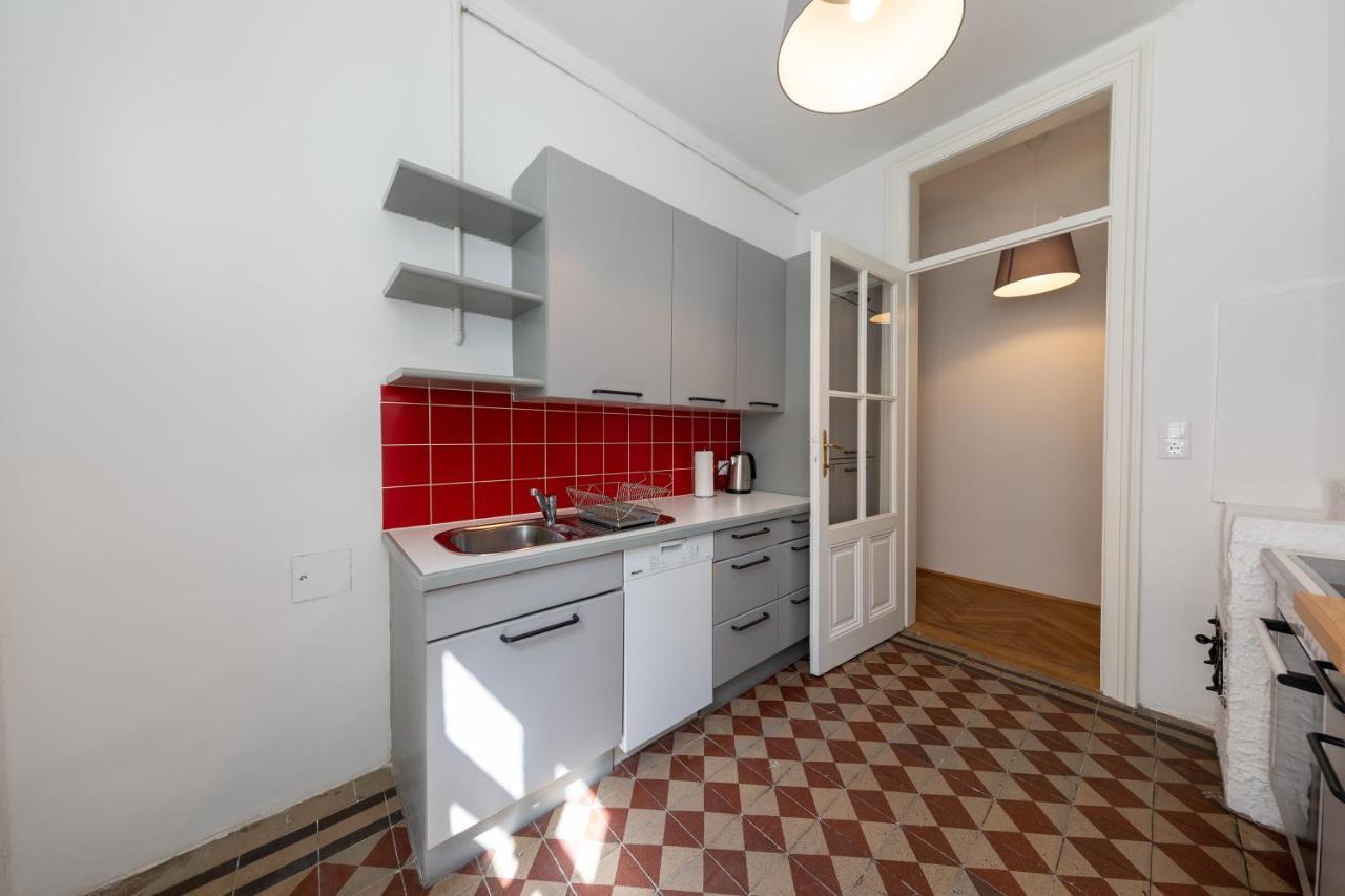 Dream Center Apartment *