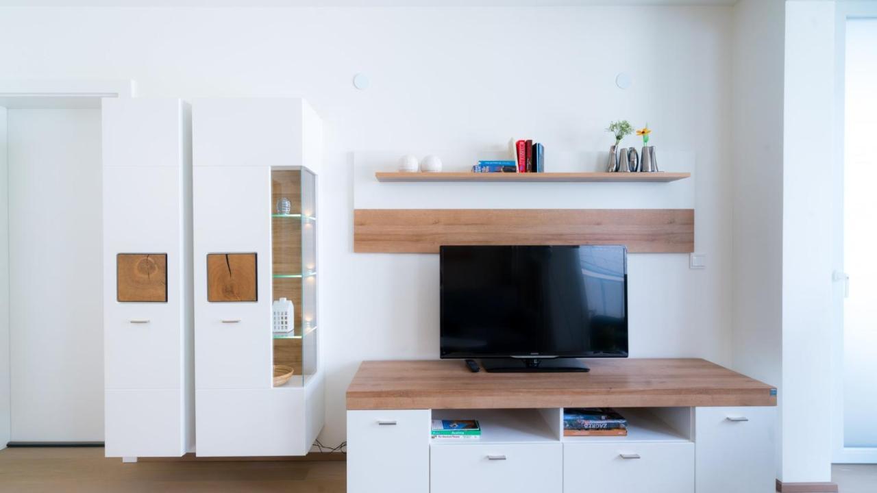 Residence, Mariahilfer Str. - Neubaugasse *