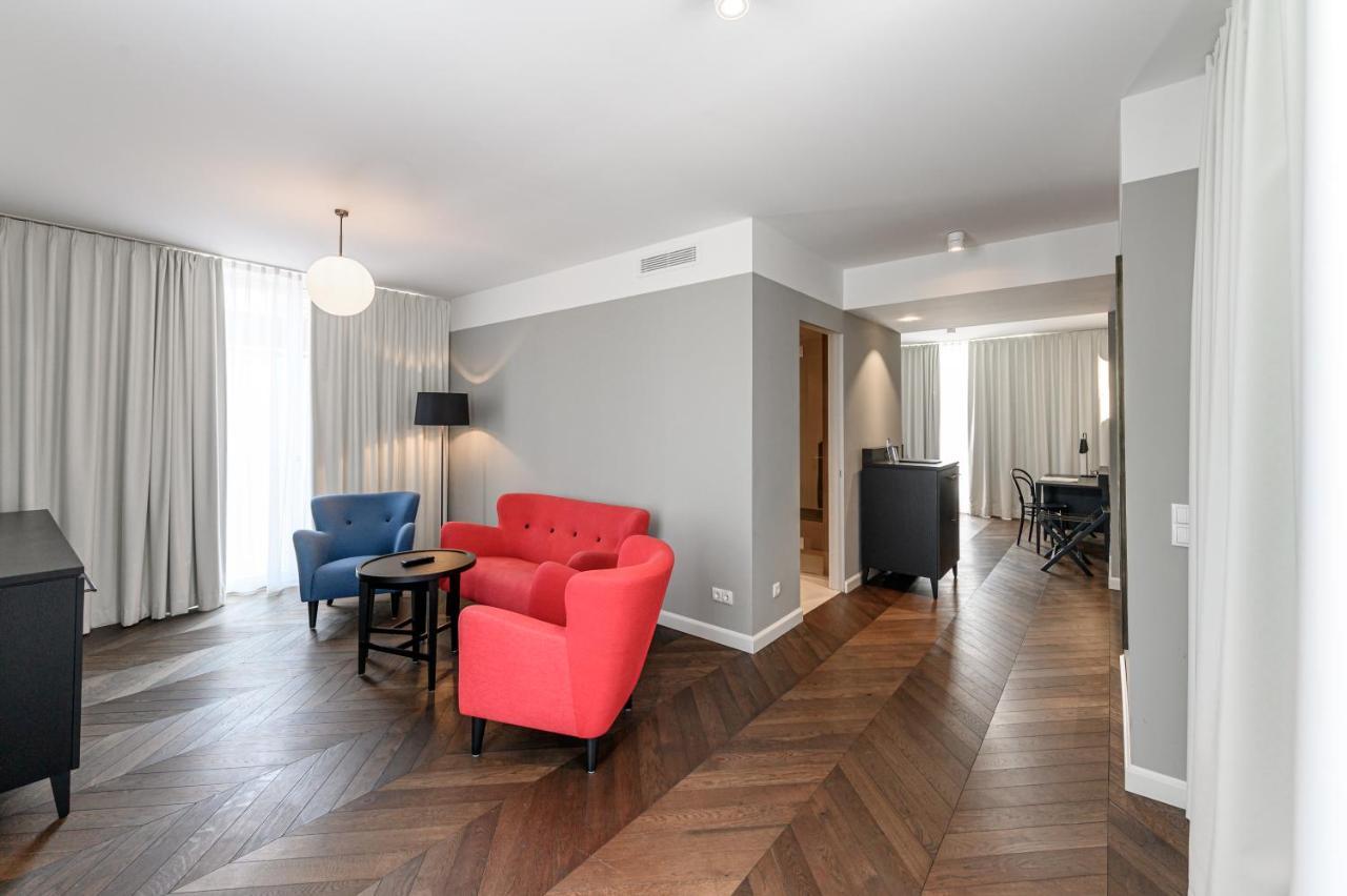 Hotel Caroline