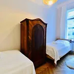 Beautiful Viennese Flat In The City Centre