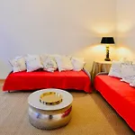 Beautiful Viennese Flat In The City Centre