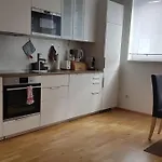 Moderne Maisonette Mit Terrasse