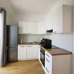 Sunny & Cozy Penthouse With Balcony L Dg4\'14