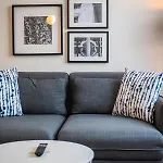 Jimmy\'S Apartments Suites
