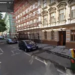 Room With Privat Shower In 3 Rooms Apartment