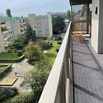 New, Quiet Flat Next To U1, Vic, Shopping Mall,...