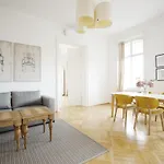 Heymi Apartments Oper